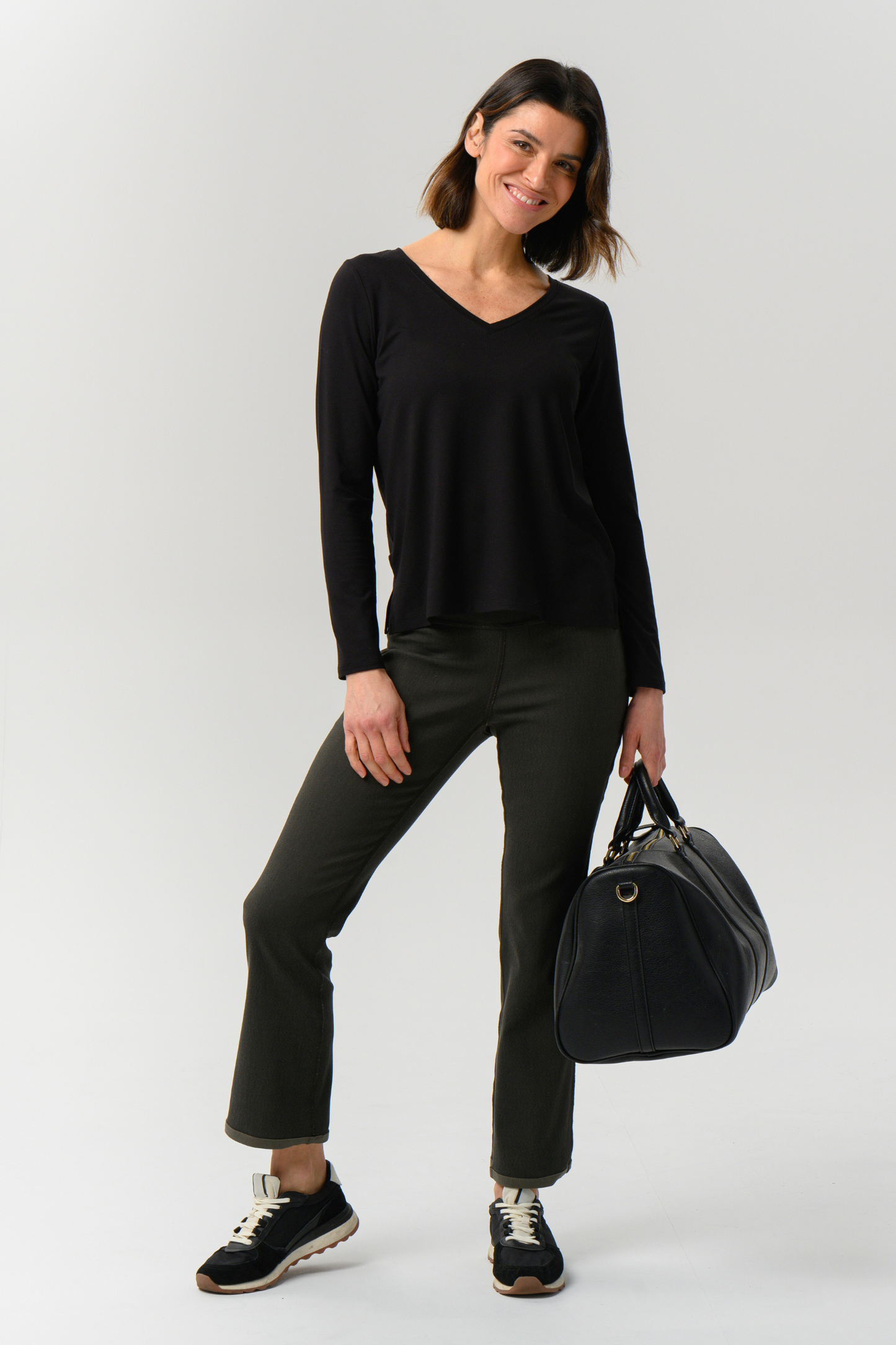 Albi Sustainable V-Neck Long Sleeve Shirt