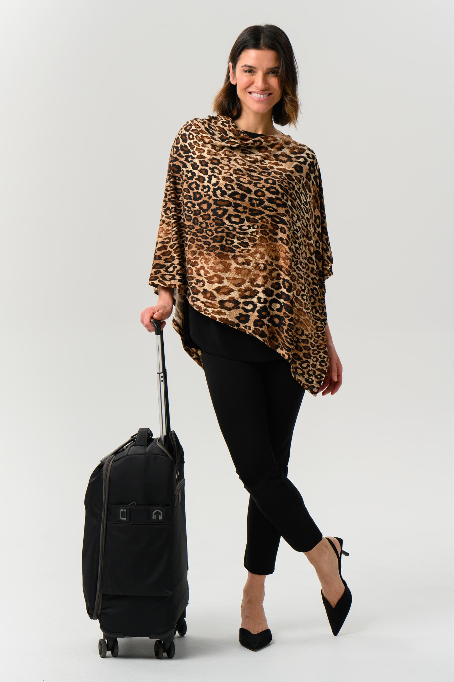 Nadi 7-In-1 Travel Wrap
