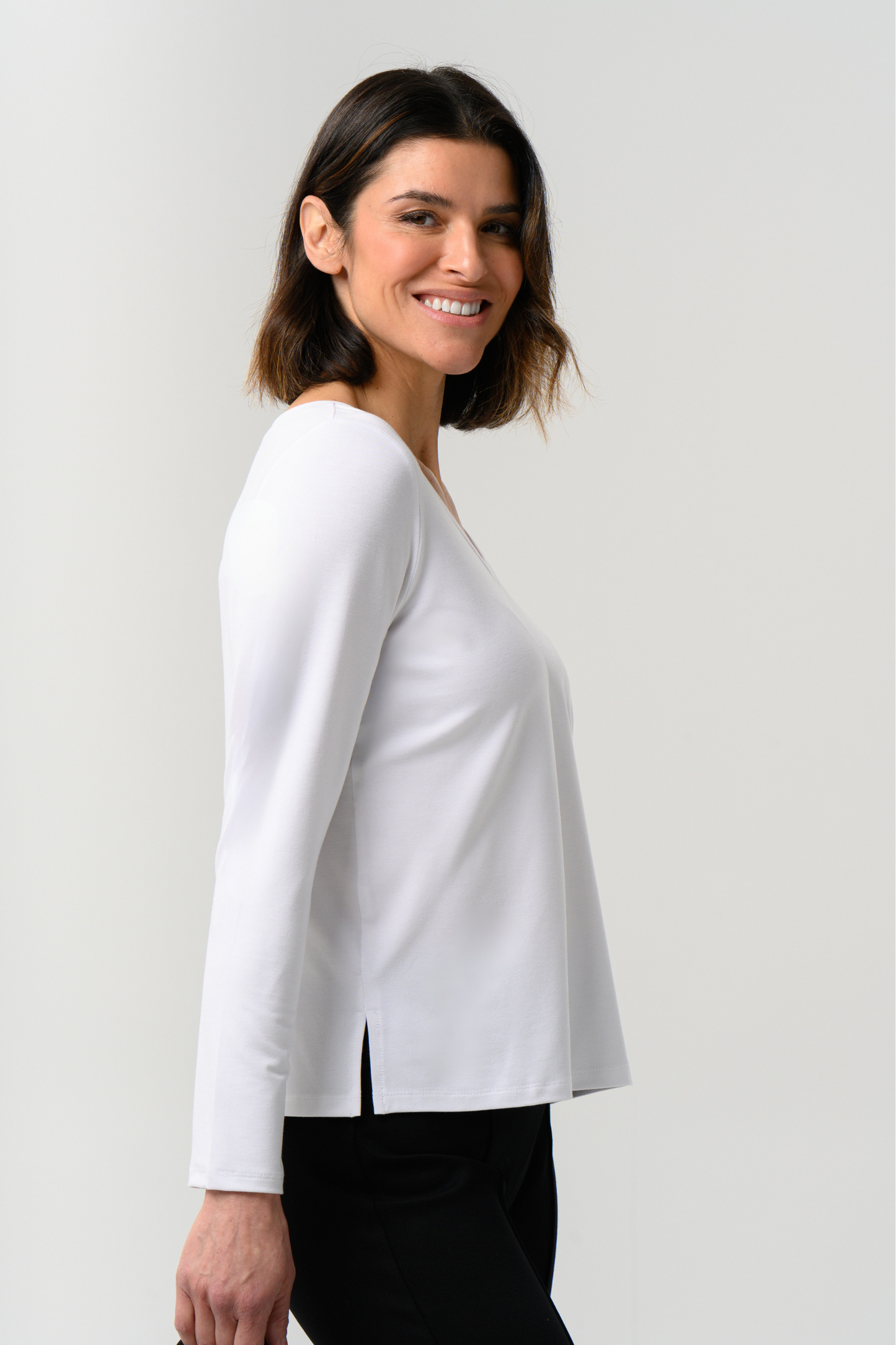 Albi Sustainable V-Neck Long Sleeve Shirt