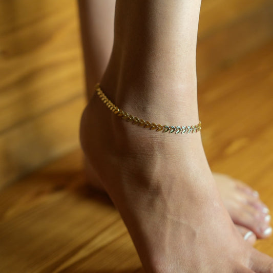 ALALA LG: Botanical Beauty Embossed Leaf Anklet