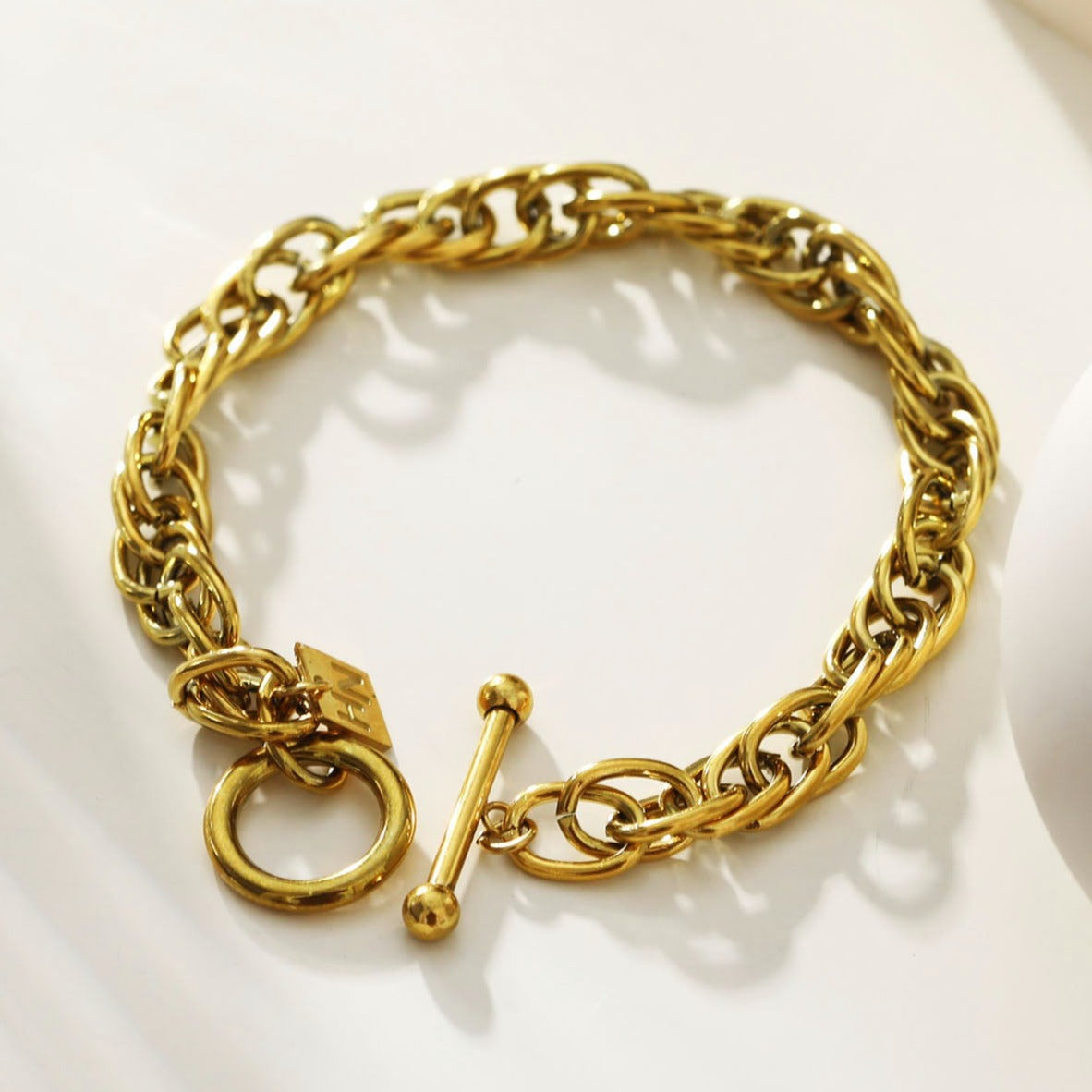 ARDA Gold: Chunky Intricate Multi-Link Bracelet with Circle & T-Stopper
