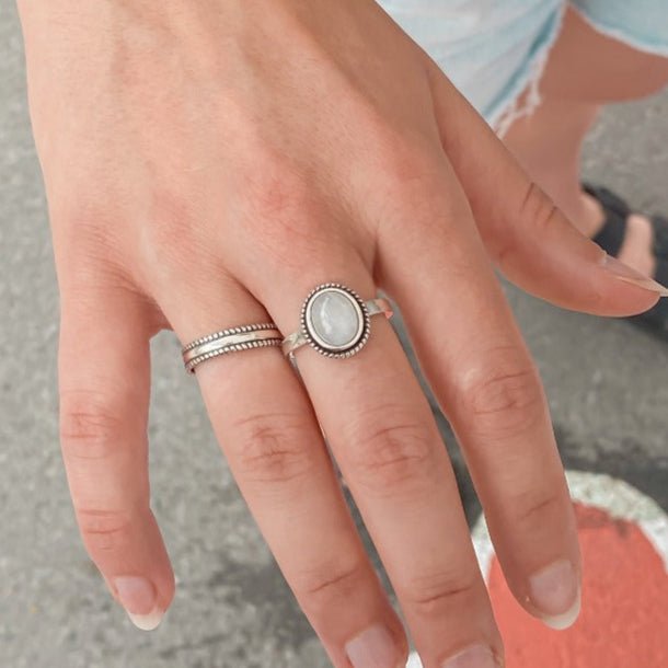 MOONSTONE | Bague en argent sterling 925 et pierre de lune