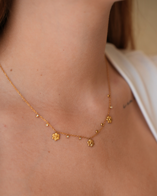 Gardenia Necklace