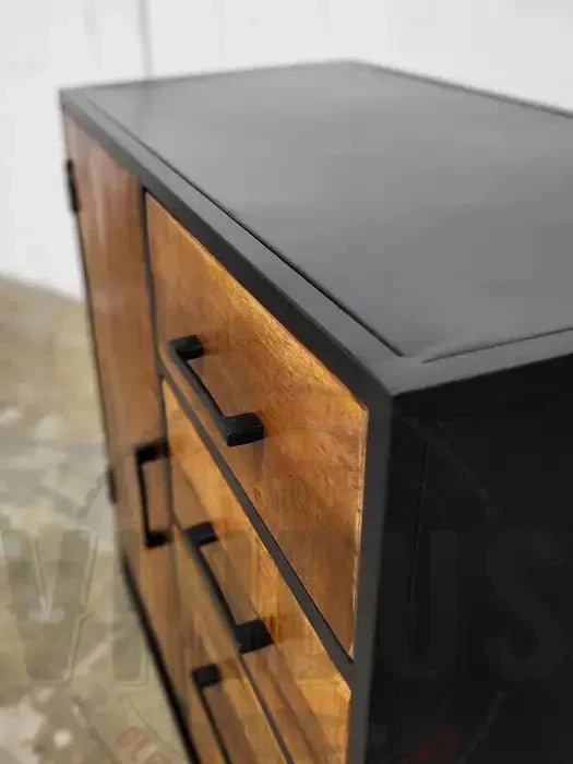 Commode en bois de manguier et structure d'acier noir