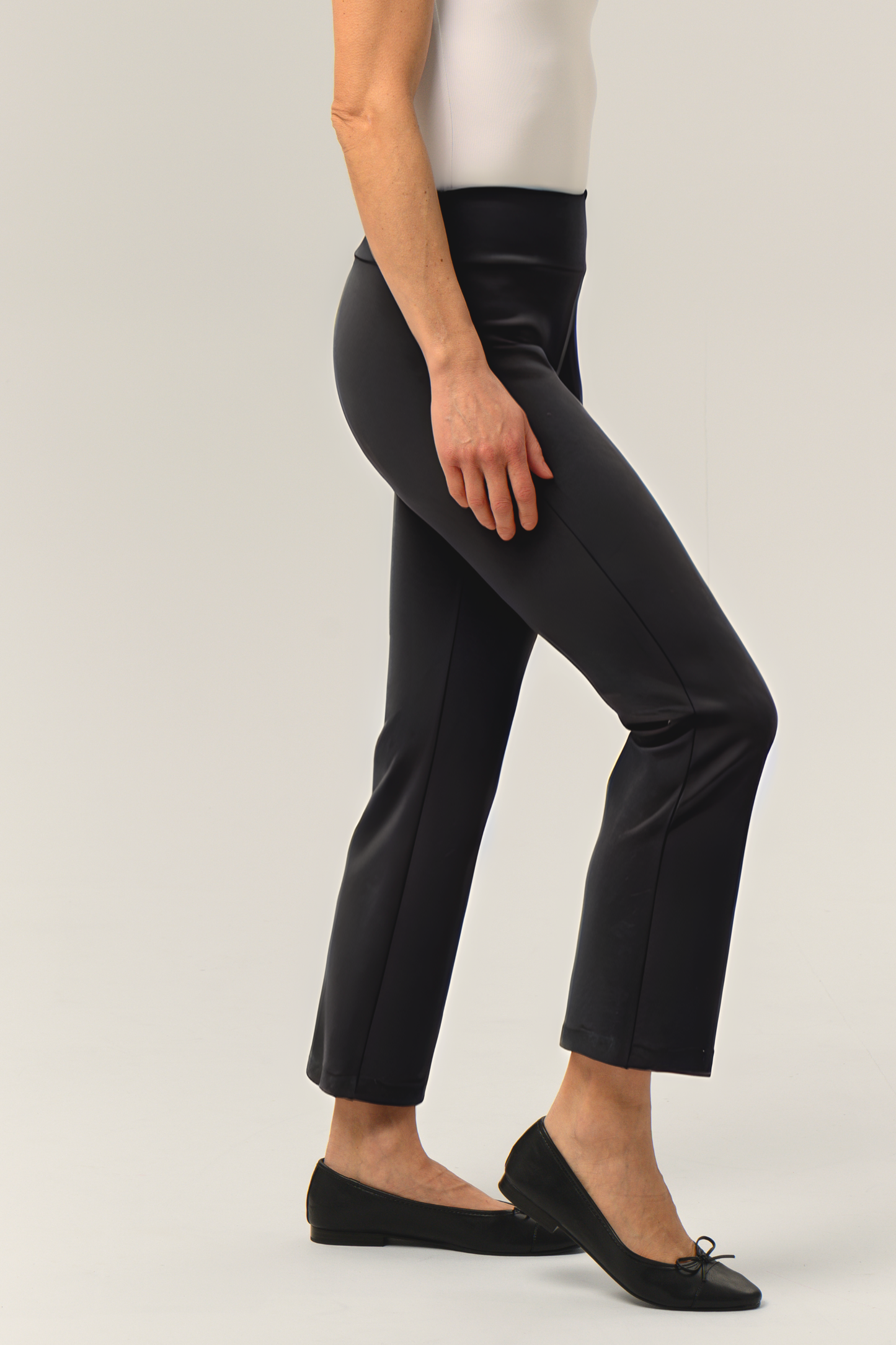 Aro Kick Pant