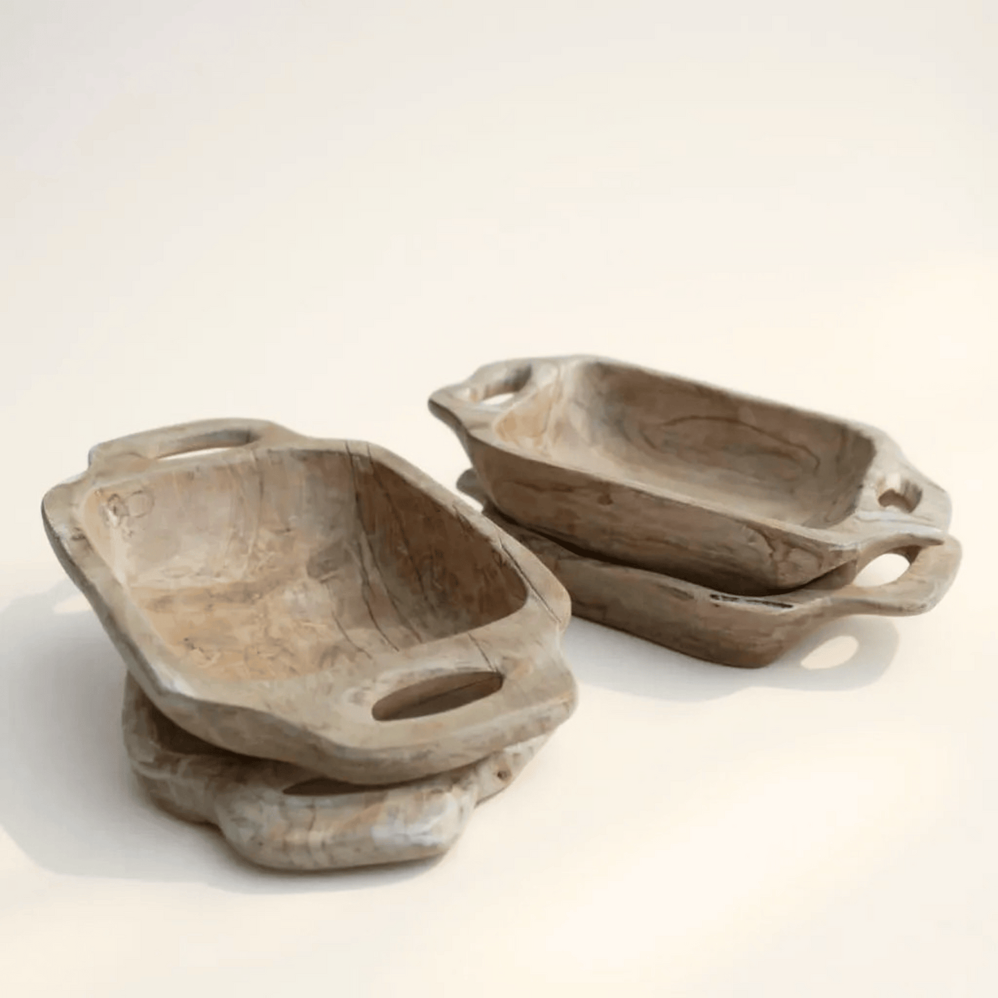 Grand bol en bois ancien avec poignées