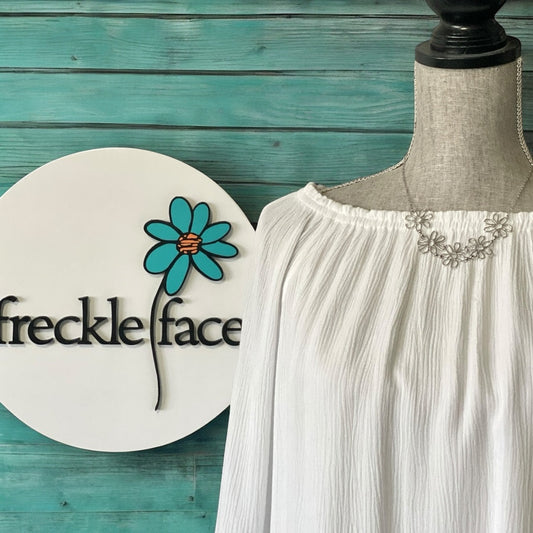 Daisy Flower Bib Necklace