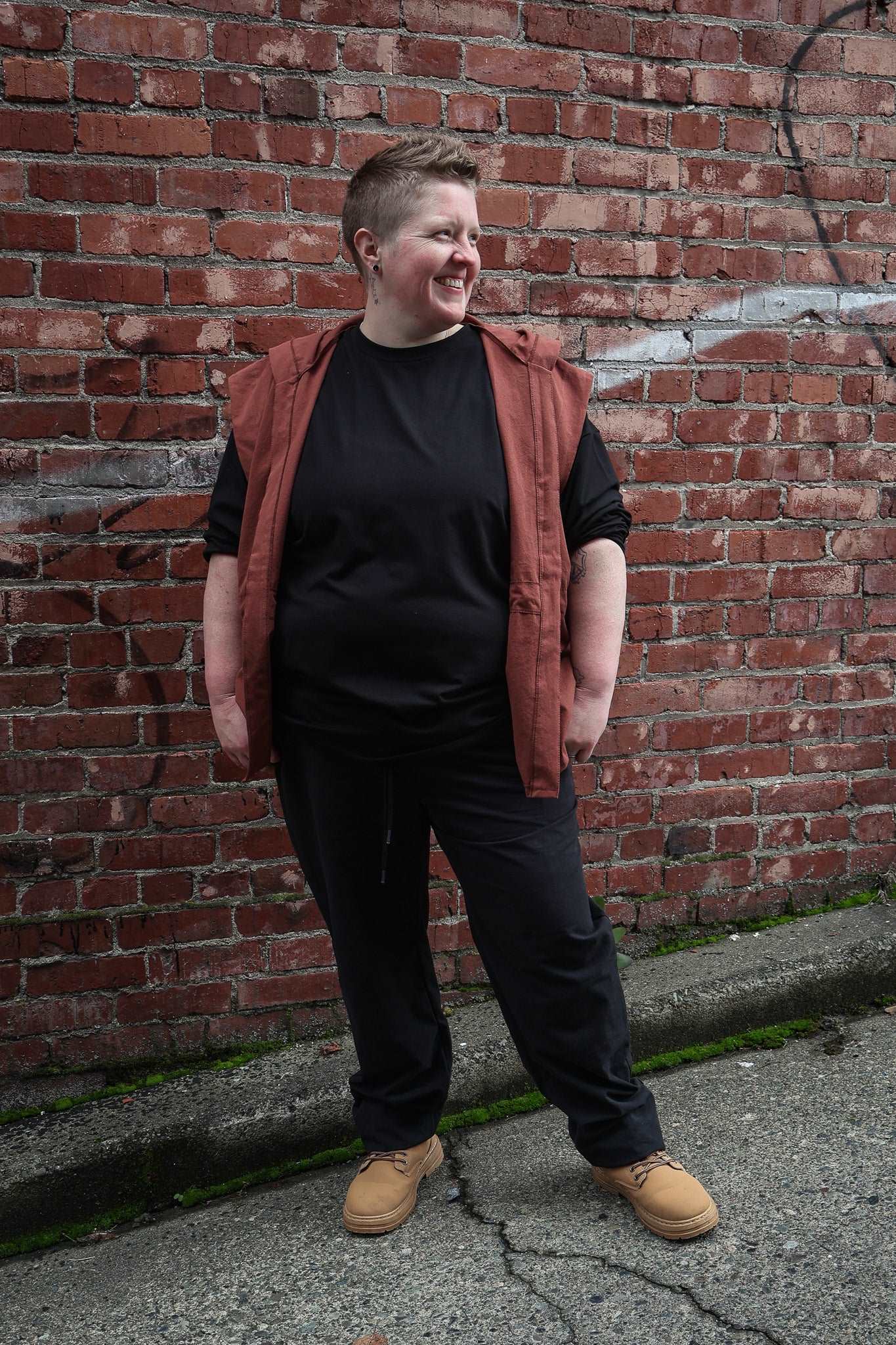 The Easy Layer Cotton Hooded Vest in Deep Terra