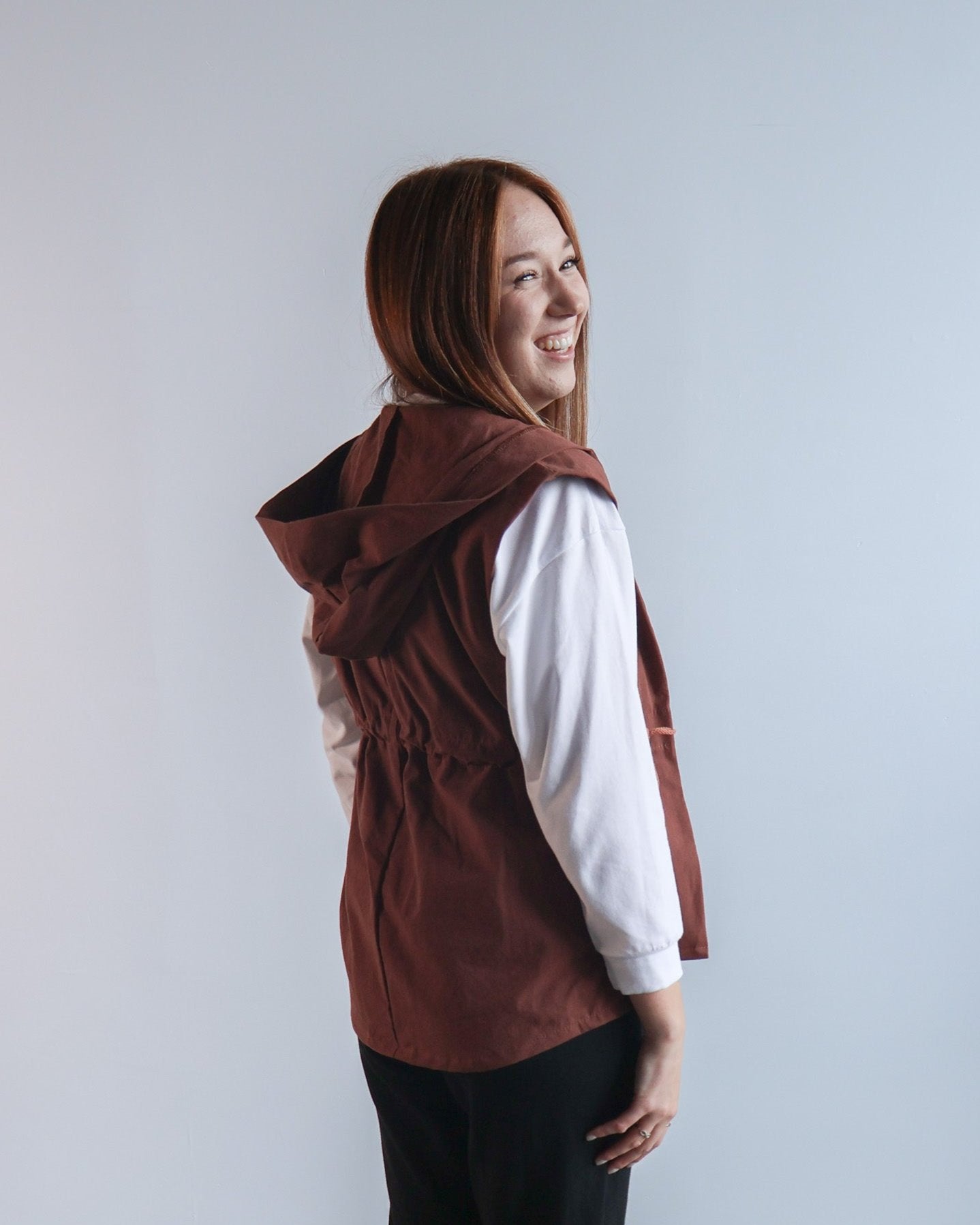 The Easy Layer Cotton Hooded Vest in Deep Terra