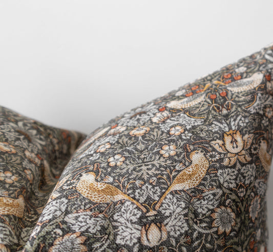 Thalia | Vintage Style Floral Pillow Cover
