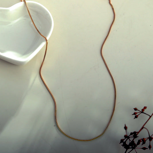 INGA: Mini-Box Chain Necklace in Gold