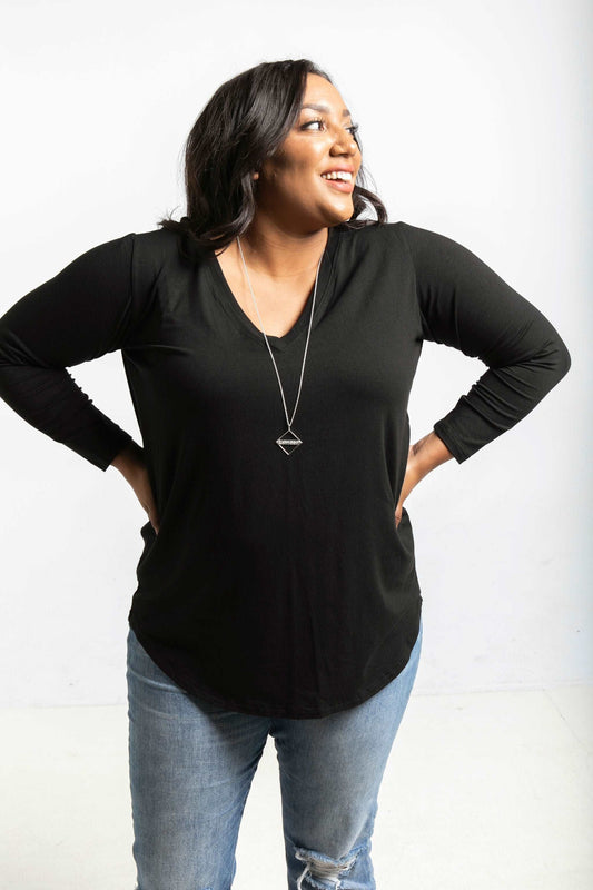 Le t-shirt parfait à manches longues en noir
