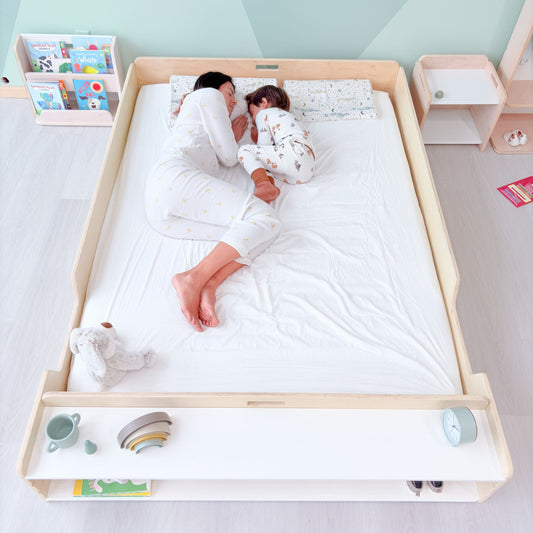 APPLE FULL - Montessori Floor Bed with Shelves