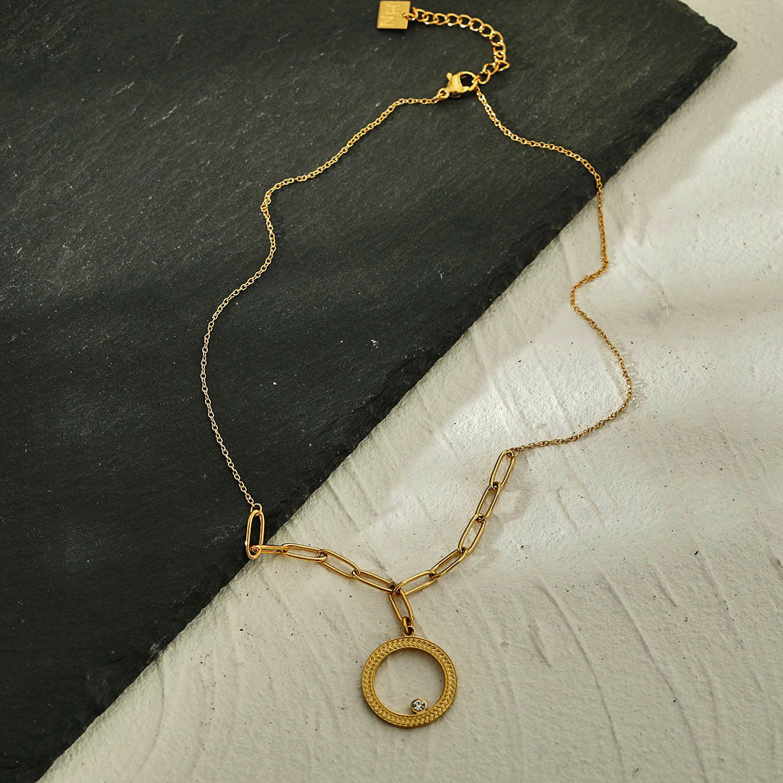 OLIVIA Gold Necklace