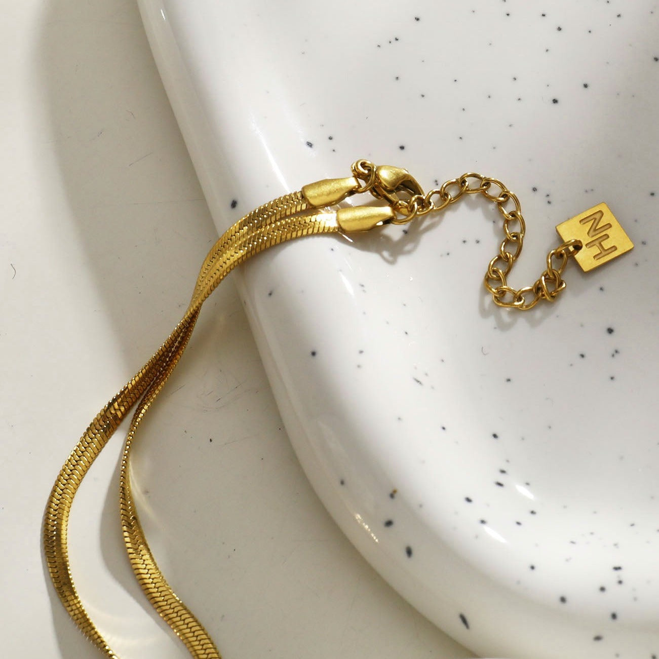 GILMA Snake Skin Textured Intertwined Lariat Chain Necklace