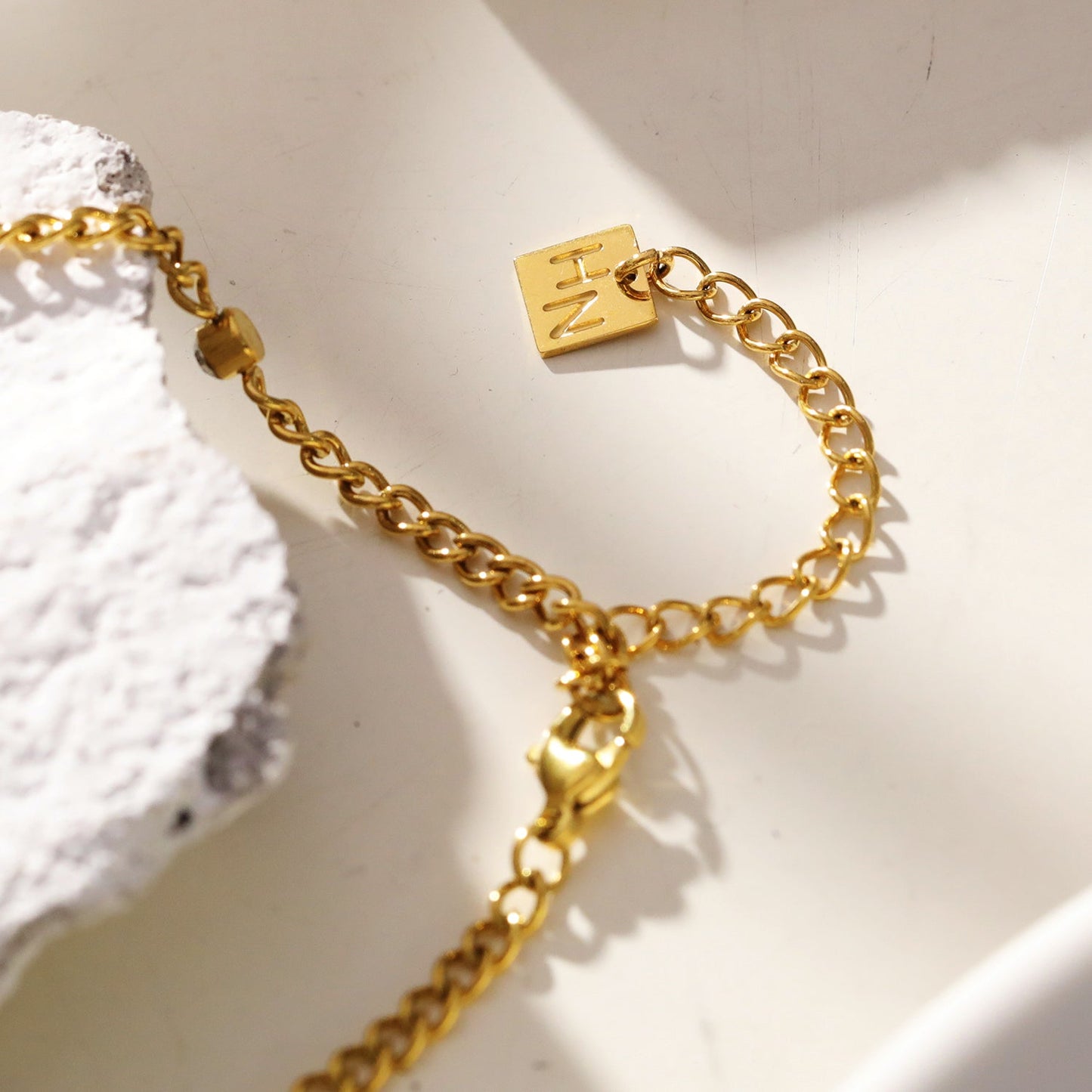 Style PENIQUIK: Zirconia Beaded Chain Necklace