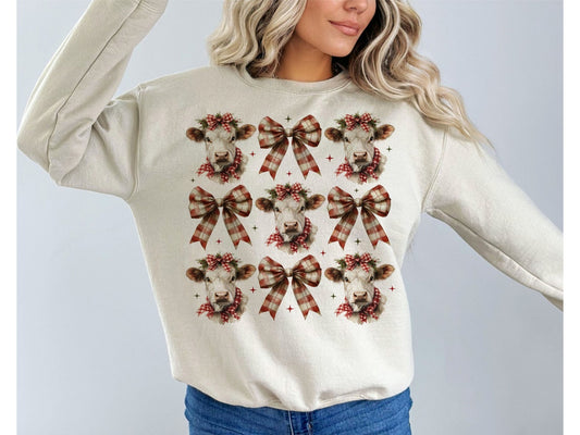 Sweatshirt Hoodie T-Shirt Christmas Cow With Christmas Bows