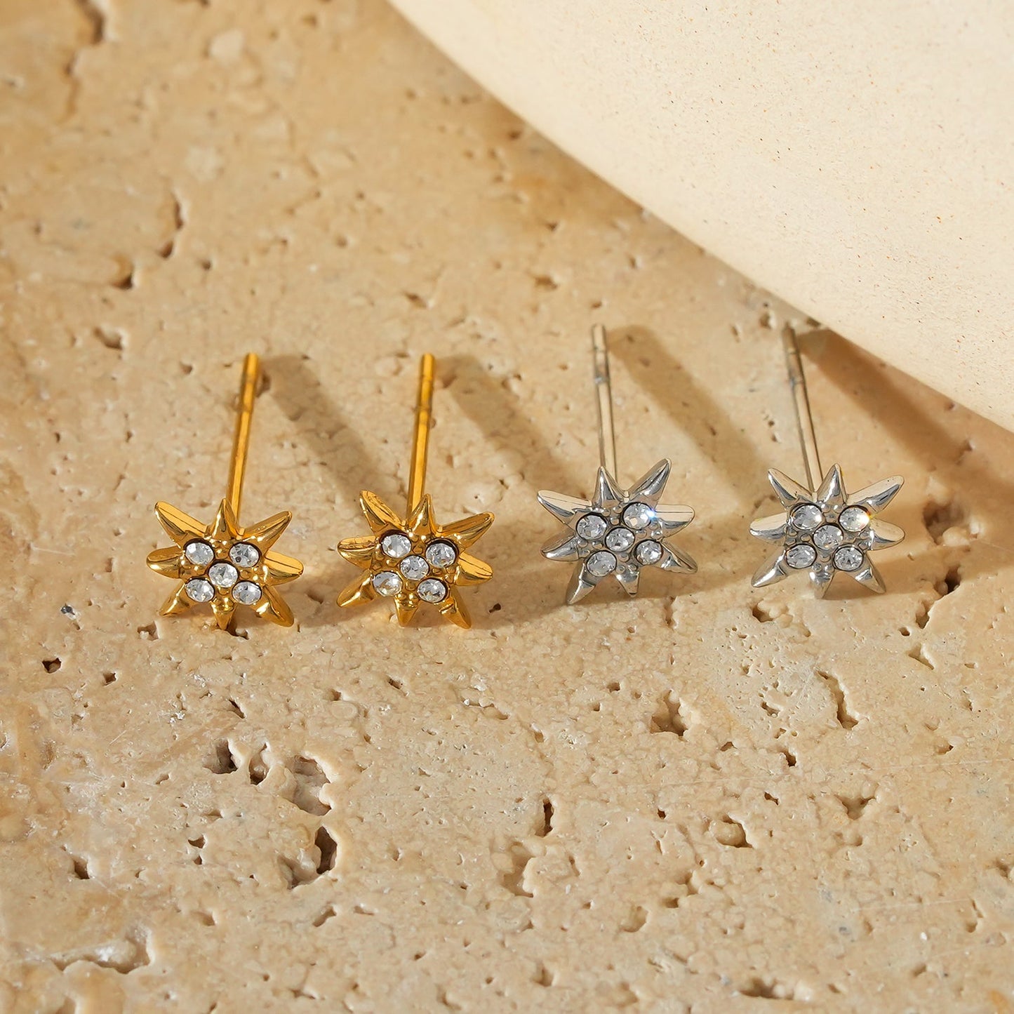 Style SARENBE Gold: 'Star Bright' Stud Earrings Gold