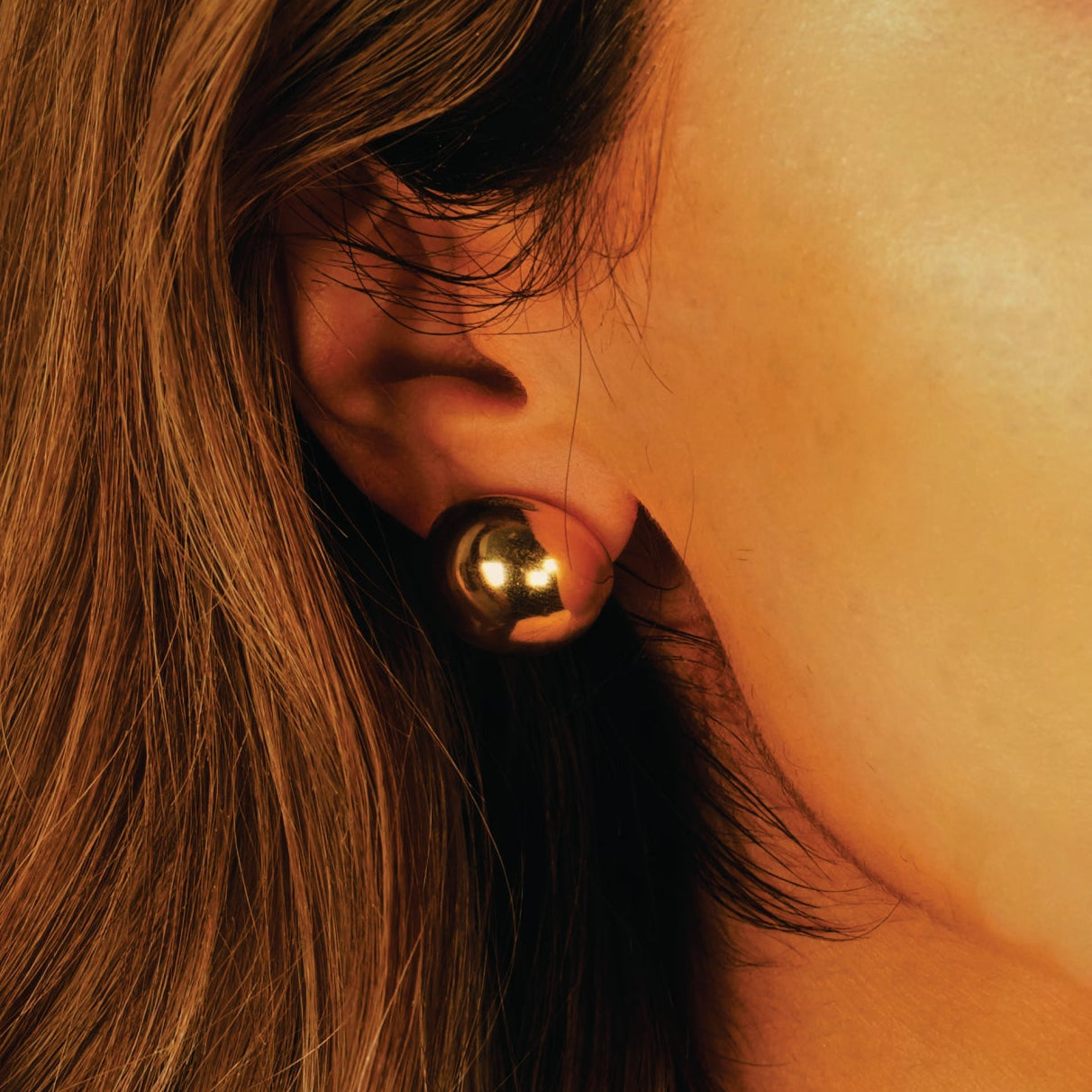 SPERICCA Gold: Half-Globe Geometric Statement Stud Earrings