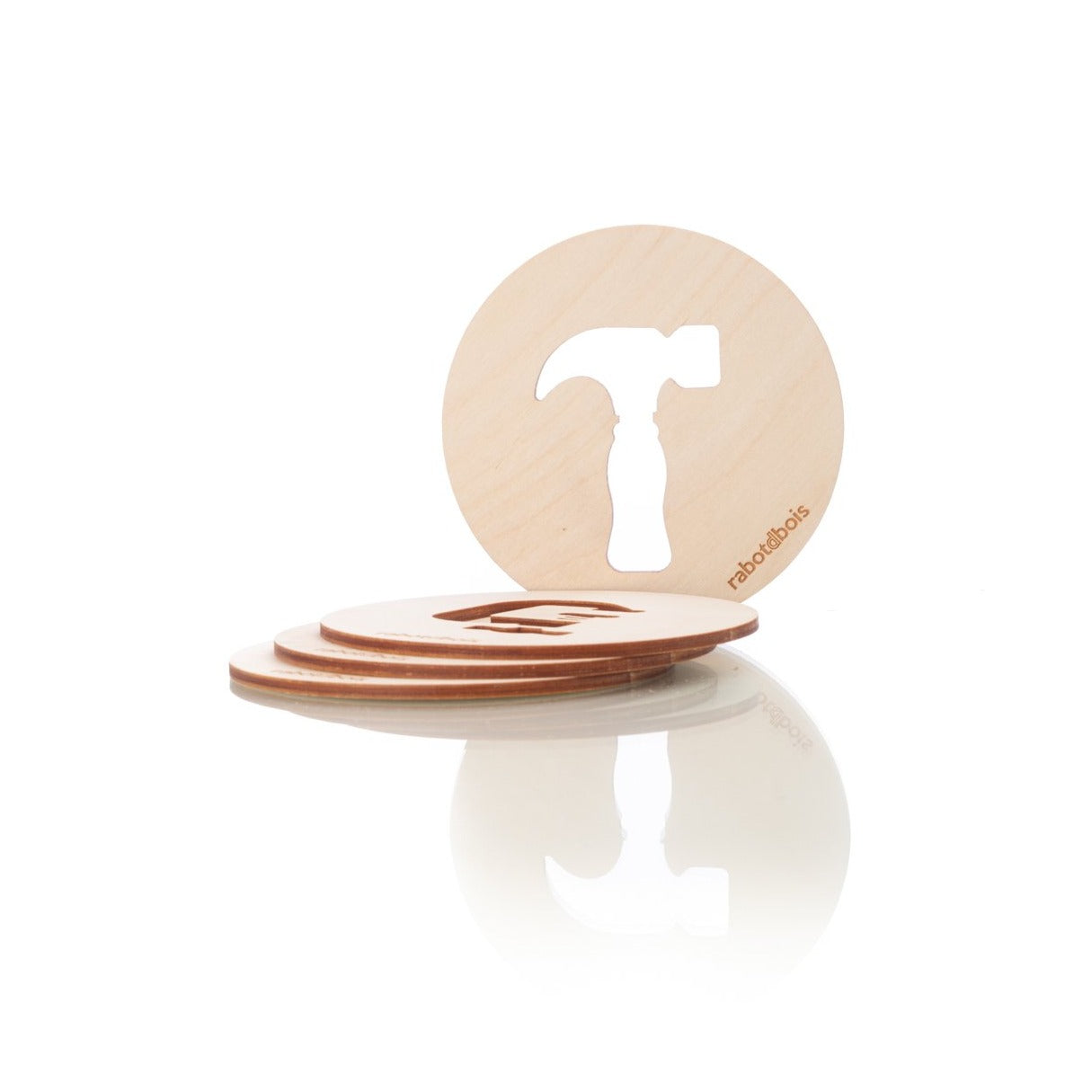 Sous-verres en bois avec motifs ajourés