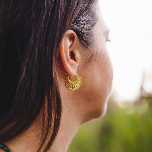 Créoles texturées en argent sterling plaqué or 18K | HÉLIA