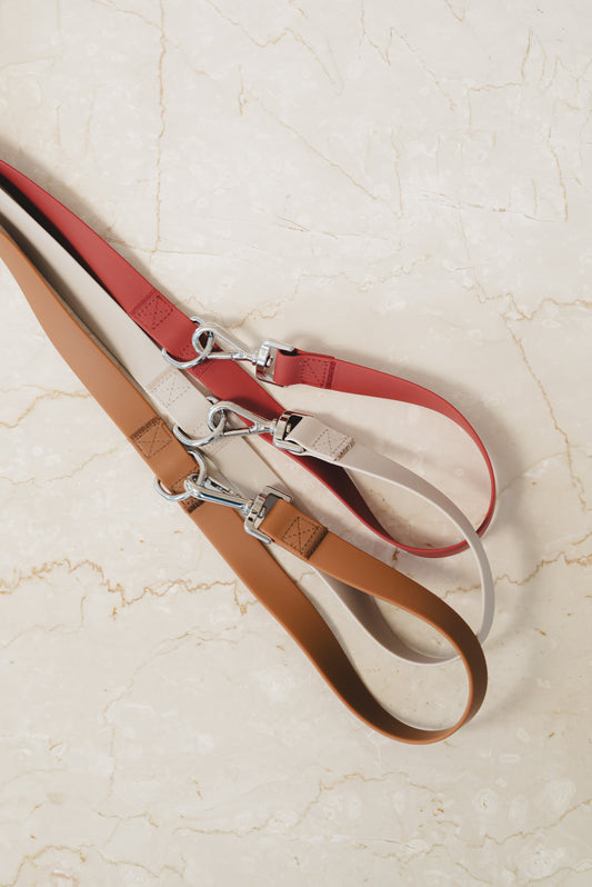 On-the-go Leash in Chestnut
