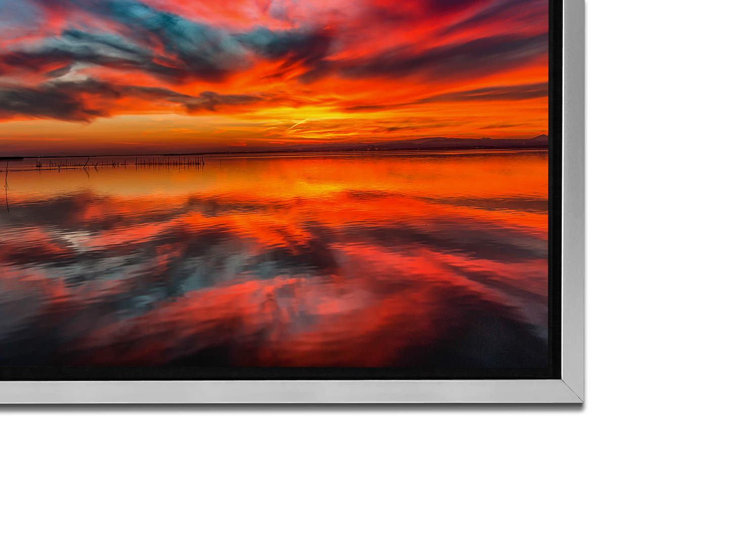 Floating Frame Silver/Black