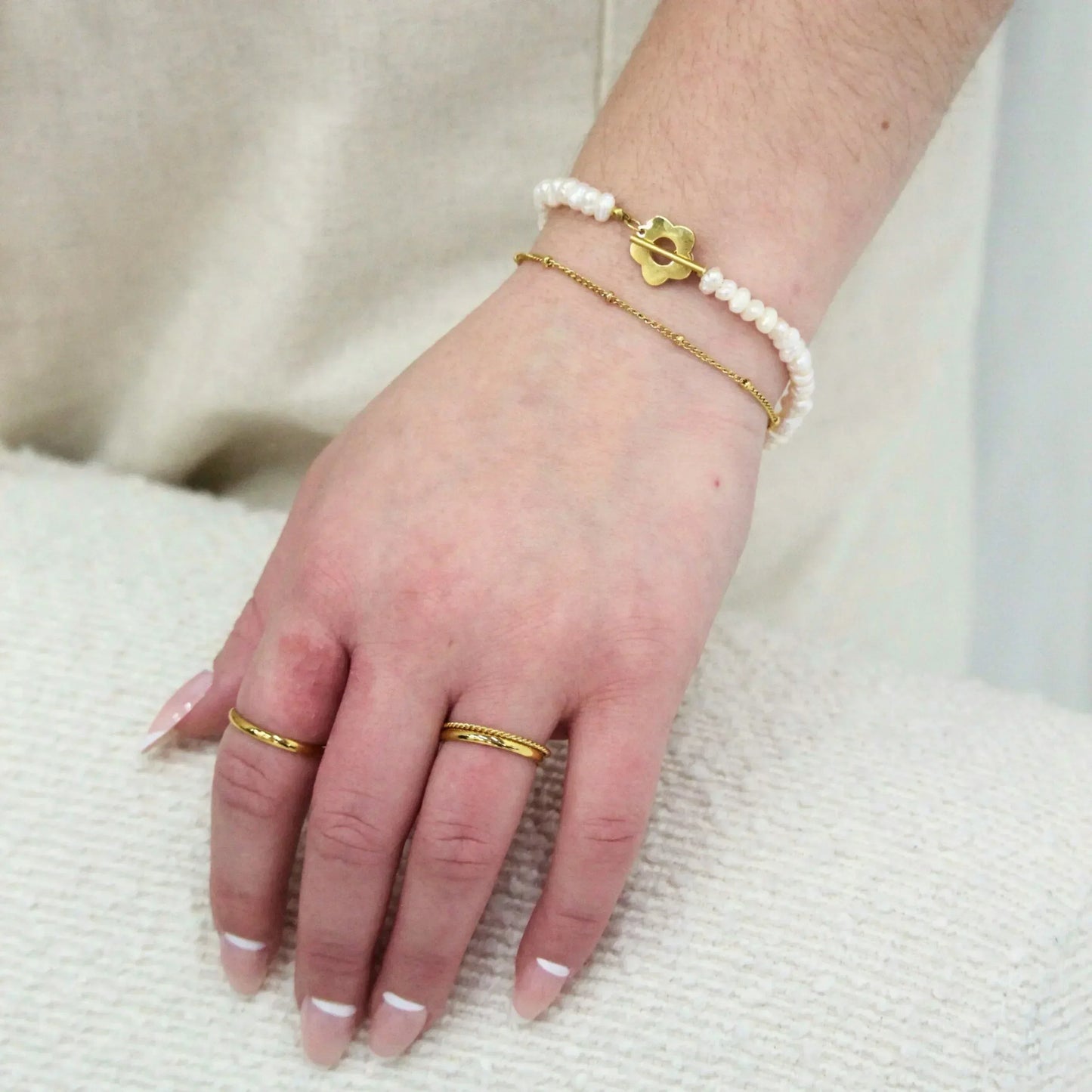 Daisy Pearl Bracelet