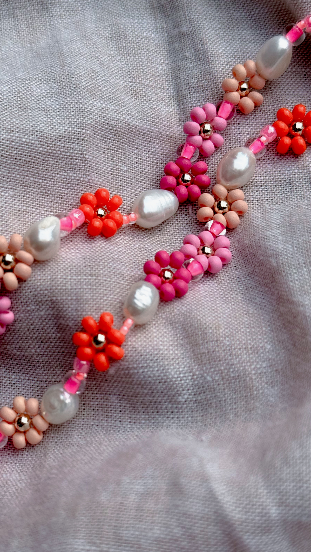 Daisy Brights Bracelet in “Pink Grapefruit”
