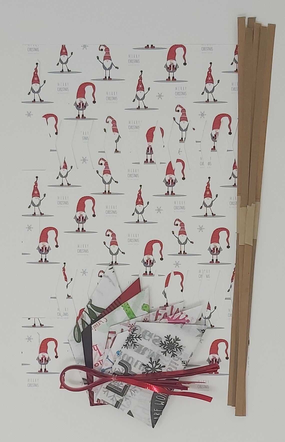 Christmas Cracker Kit- Gnomes