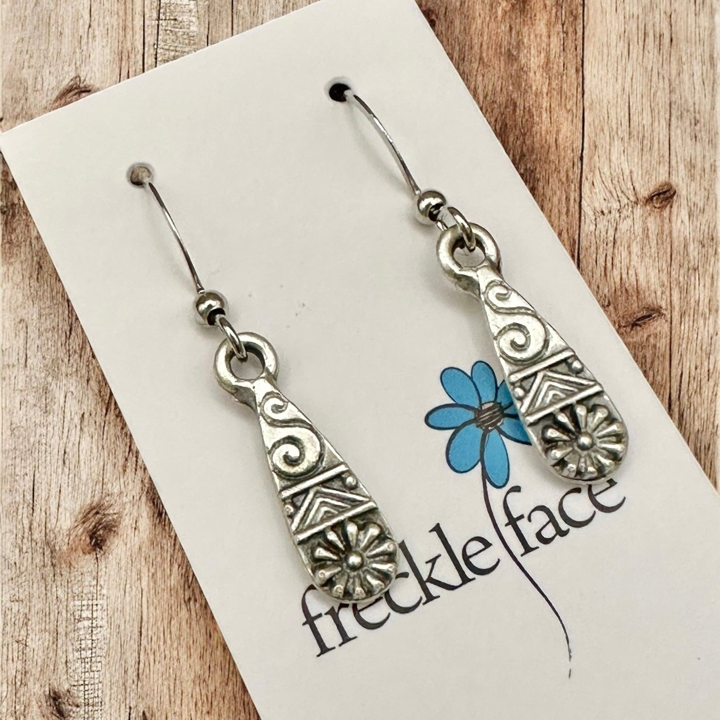 Detailed Drop Earrings