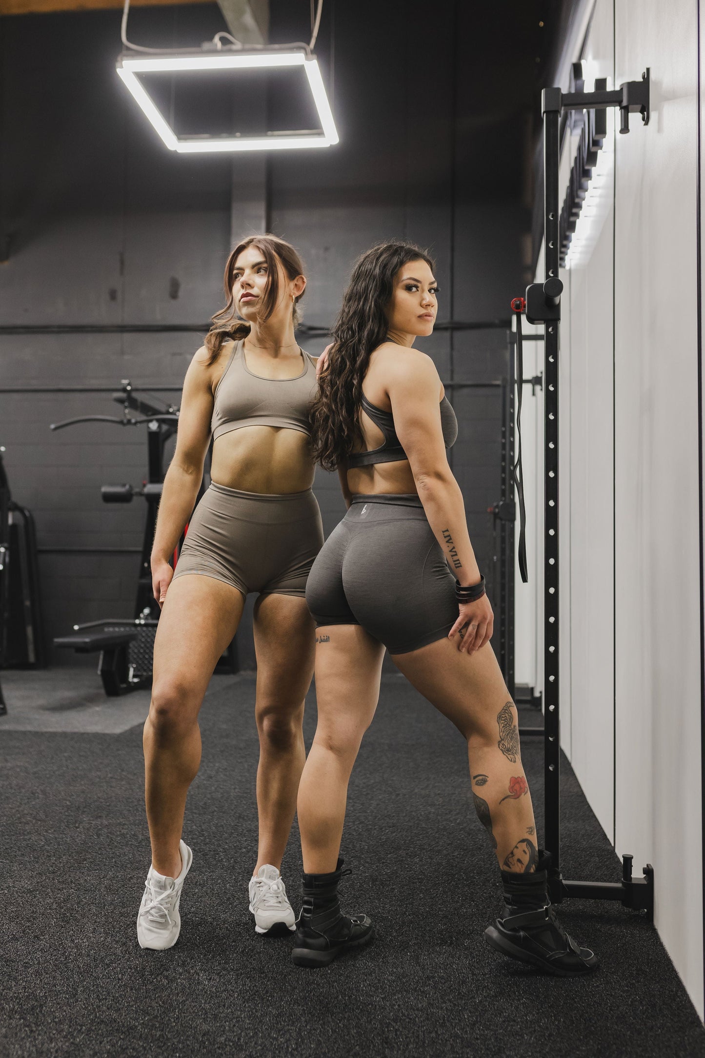 Silhouette Shorts *Mini Scrunch