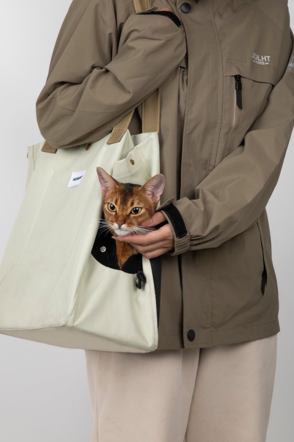 Color-Block Shoulder Pet Travel Bag | Momopets™ GoBuddy Series