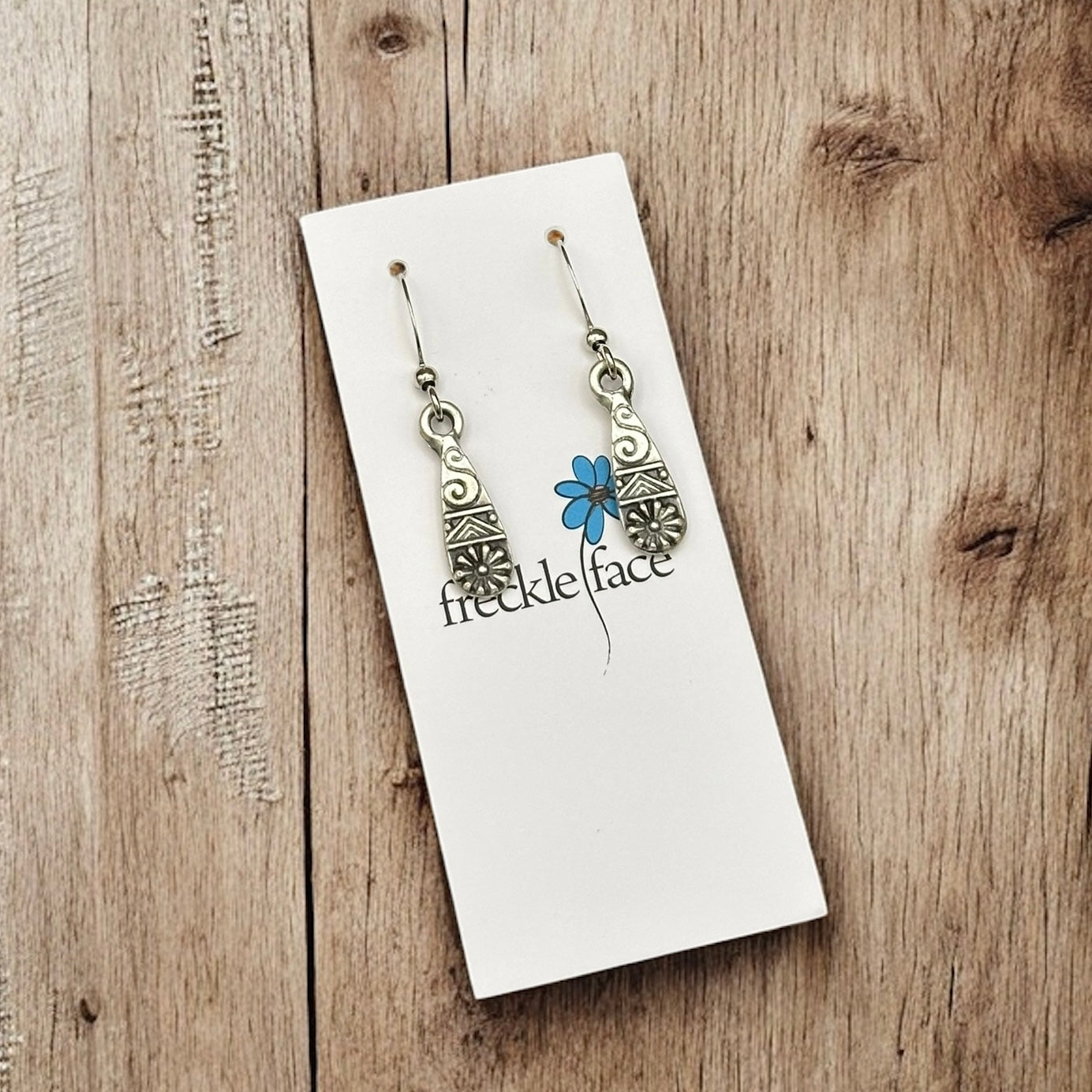 Detailed Drop Earrings