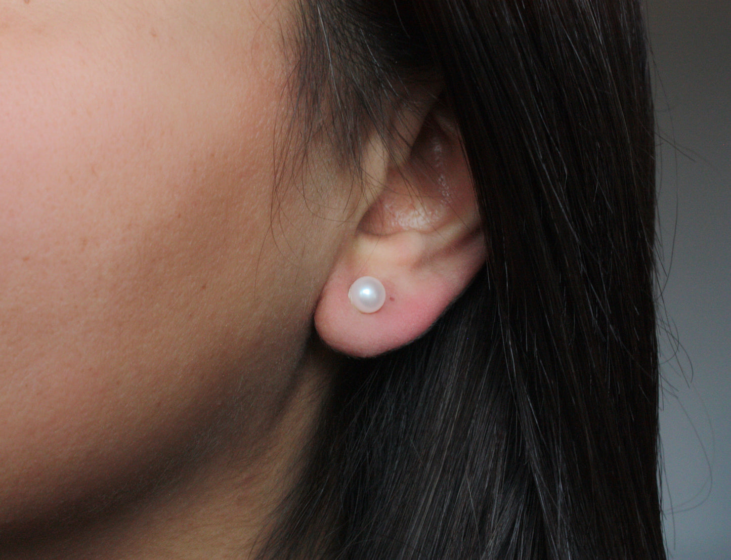 White Pearl Stud Earrings 4-5mm