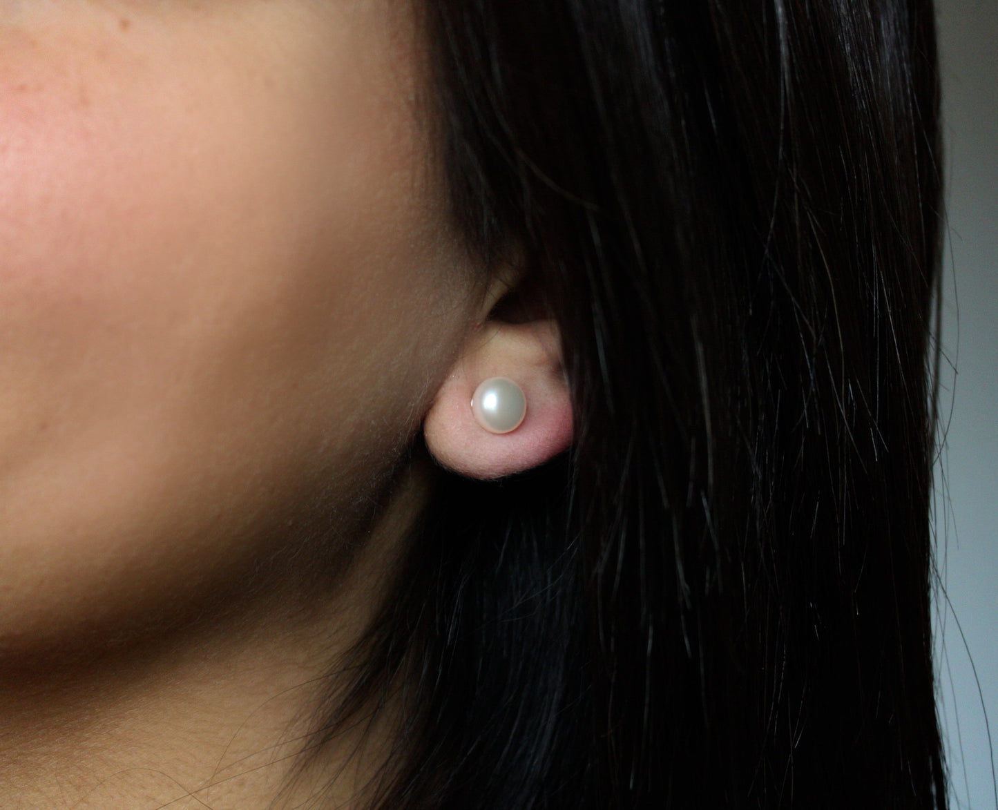 White Pearl Stud Earrings 6.5-7mm