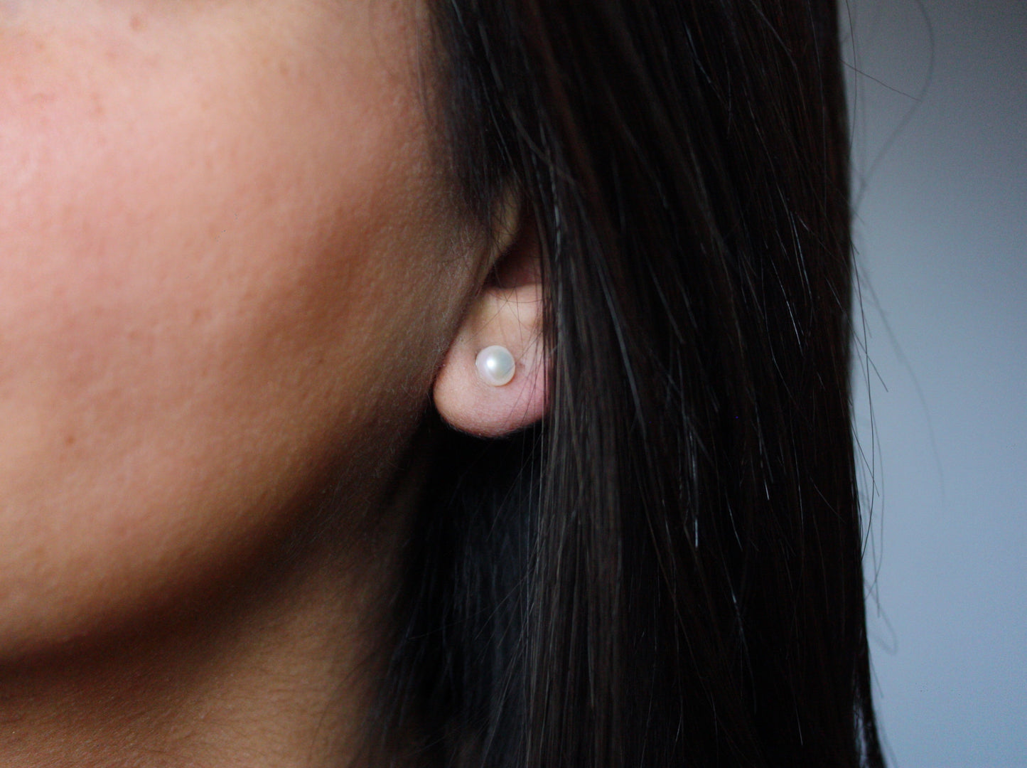 White Pearl Stud Earrings 5.5-6mm