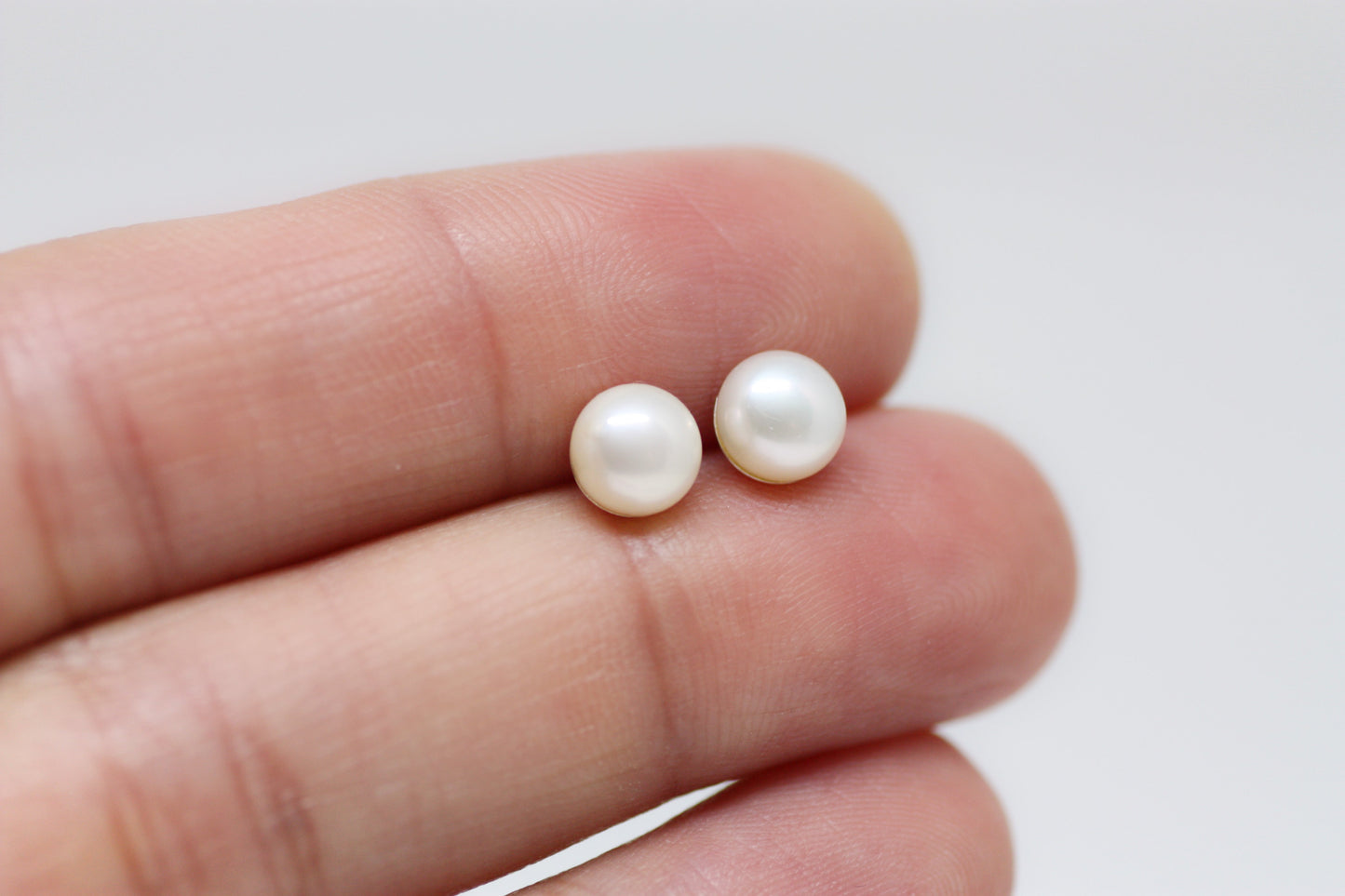 White Pearl Stud Earrings 5.5-6mm