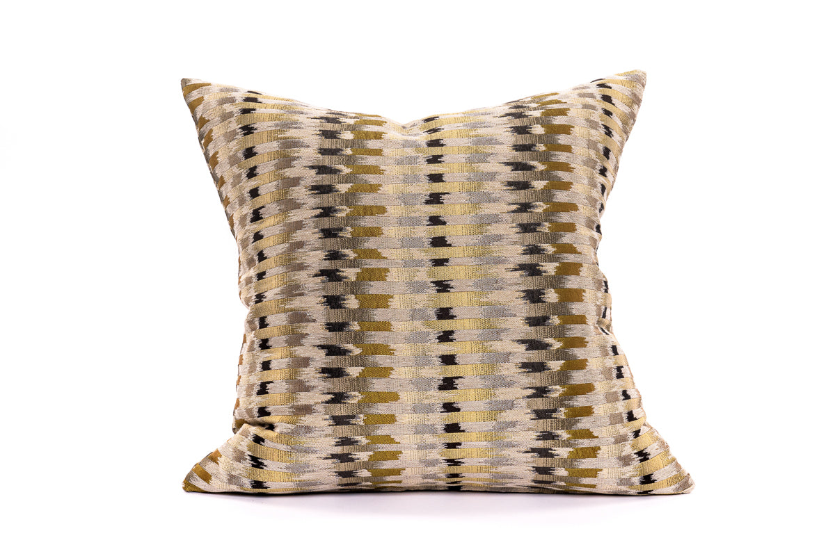 Oro Pattern Cushion Cover