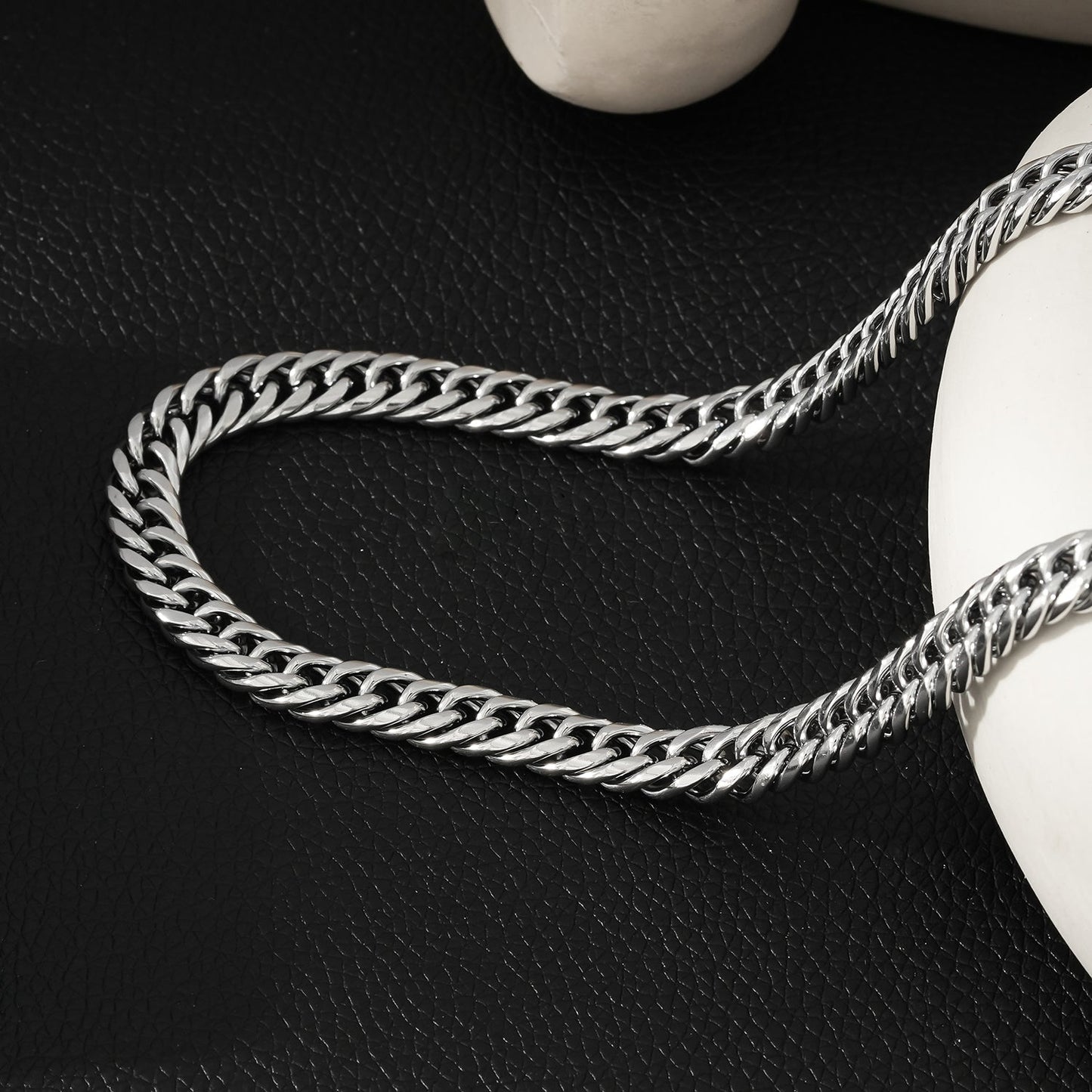 ABRAFO: Chunky Chain in Silver for Women or Men