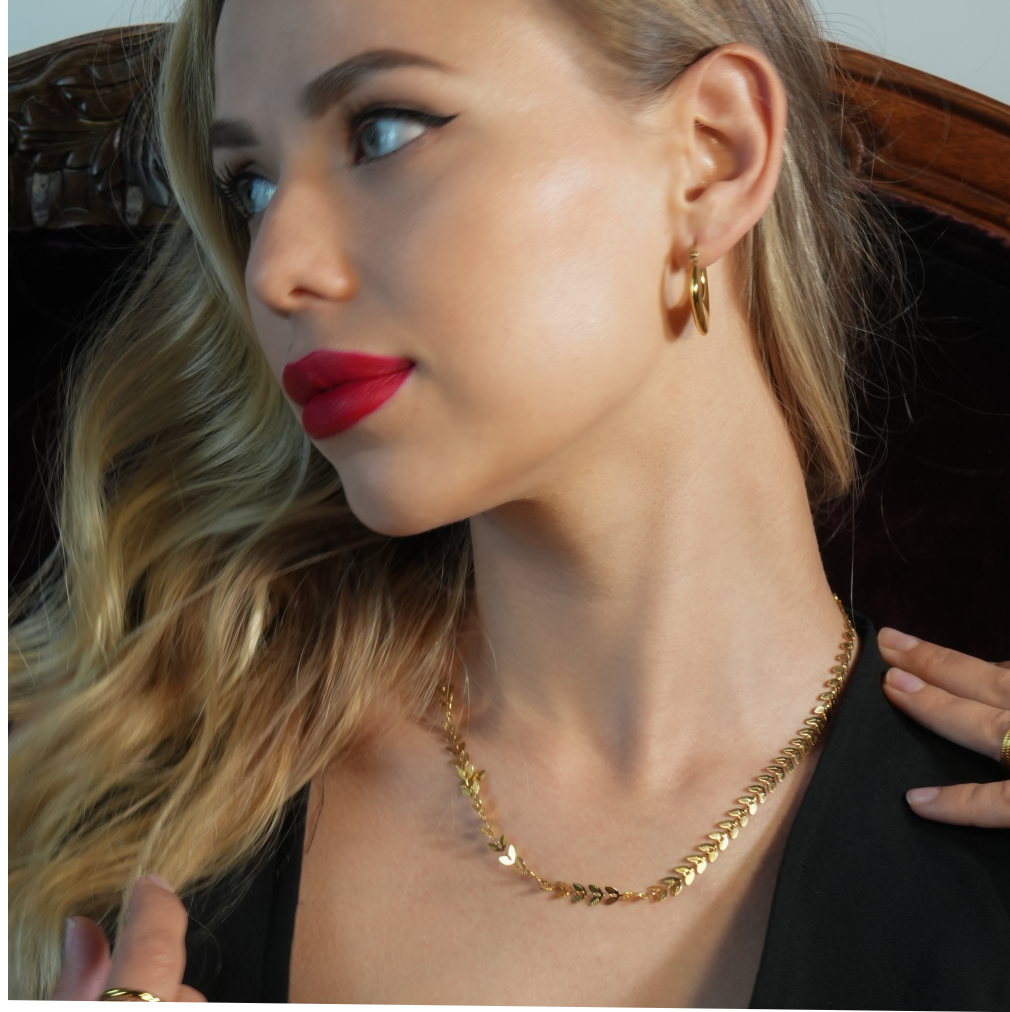 ALALA Gold: Botanical Beauty Embossed Leaf Necklace