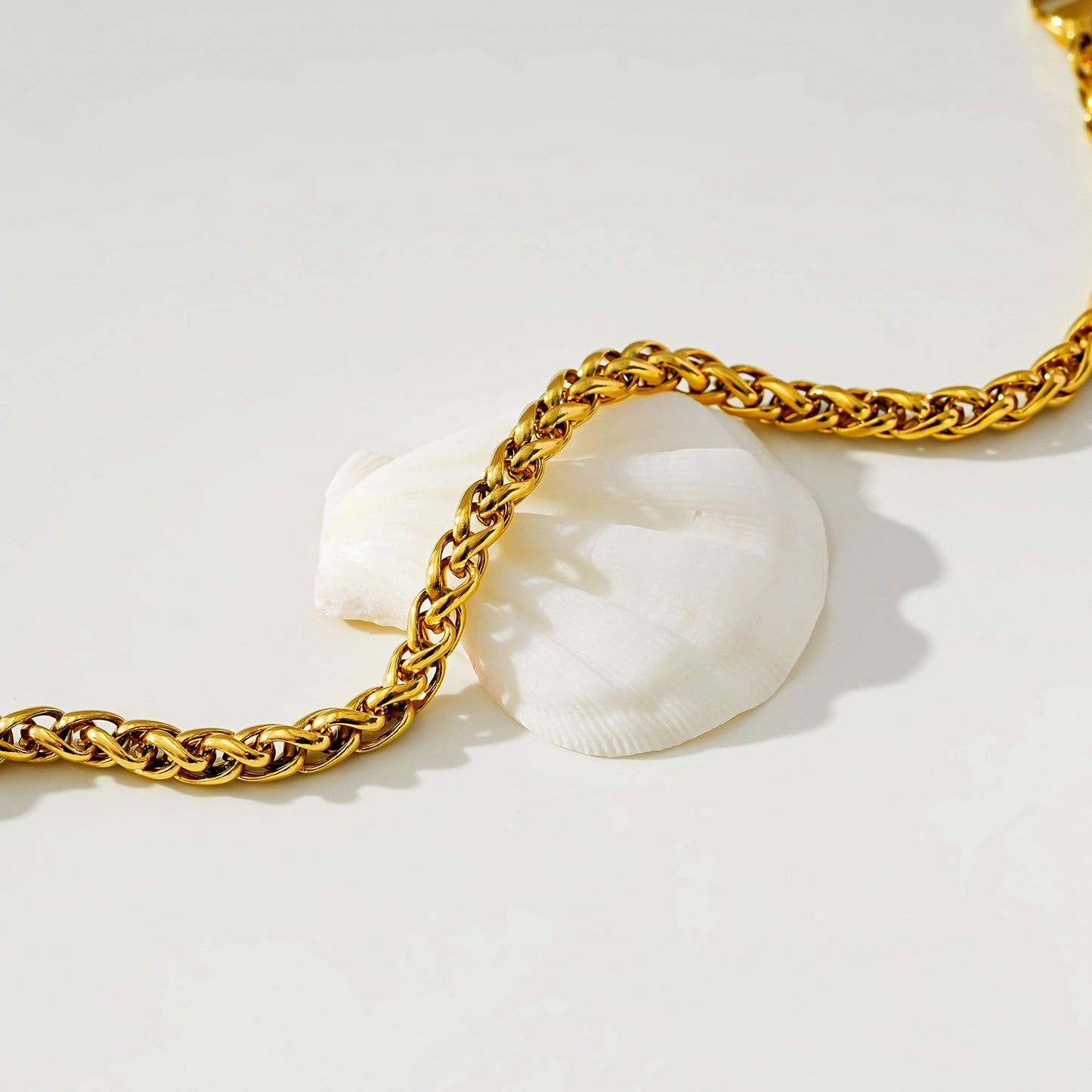 Style ALBANY: Chunky Gold Chain Bracelet