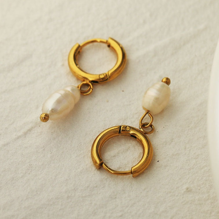 ALEX Gold: Mini Hoop Earrings with Natural Freshwater Pearl Charm – Elegance in Every Detail