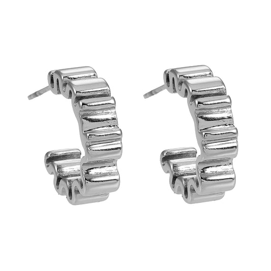Style ALMORA: Retro-Inspired Wriggly Shaped Hoop Earrings in White Gold (Silver Toned)