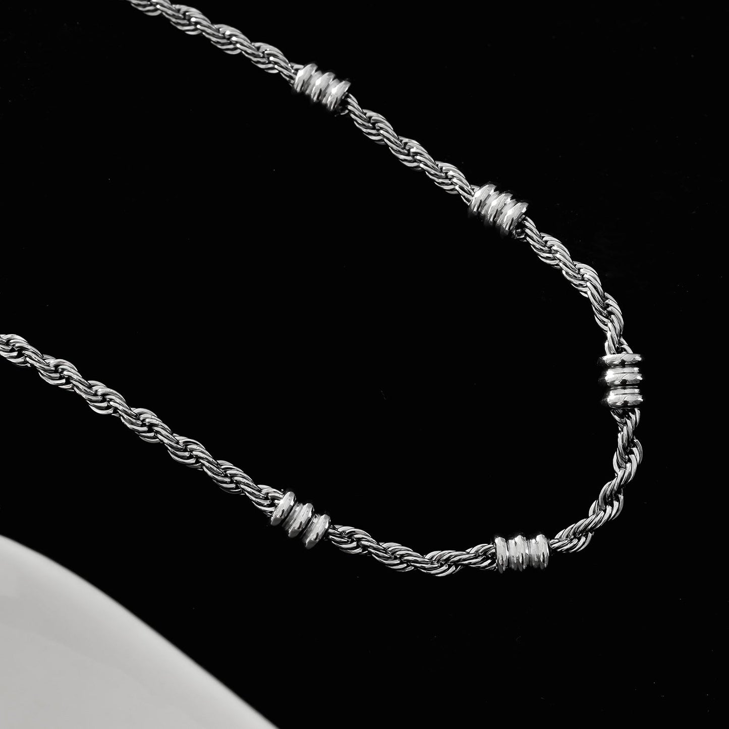 AMIENS: Silver Toned White Gold Beaded Rope Chain Bracelet