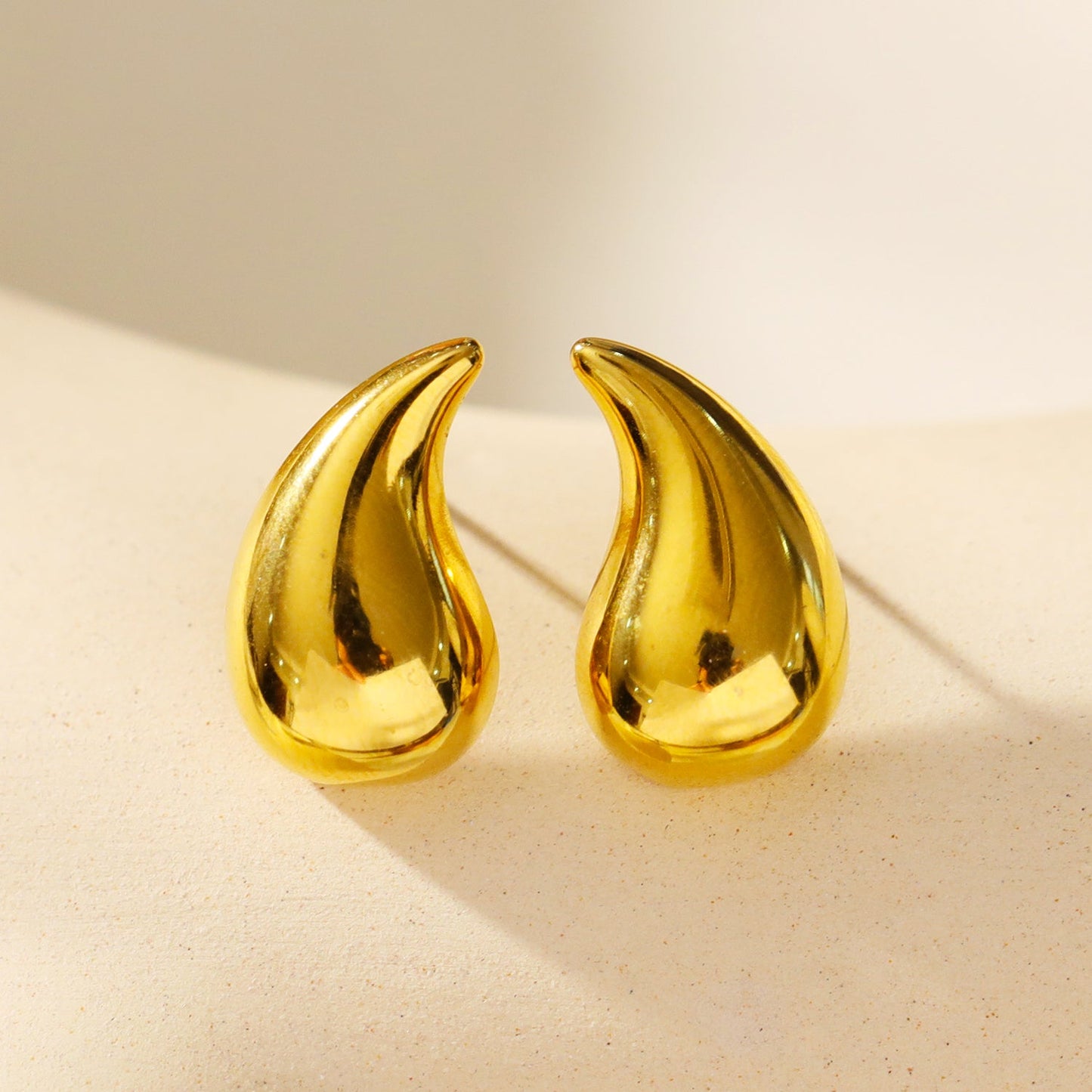 ANNIS: Elegance in Every Drop - Tear-Drop Stud Earrings