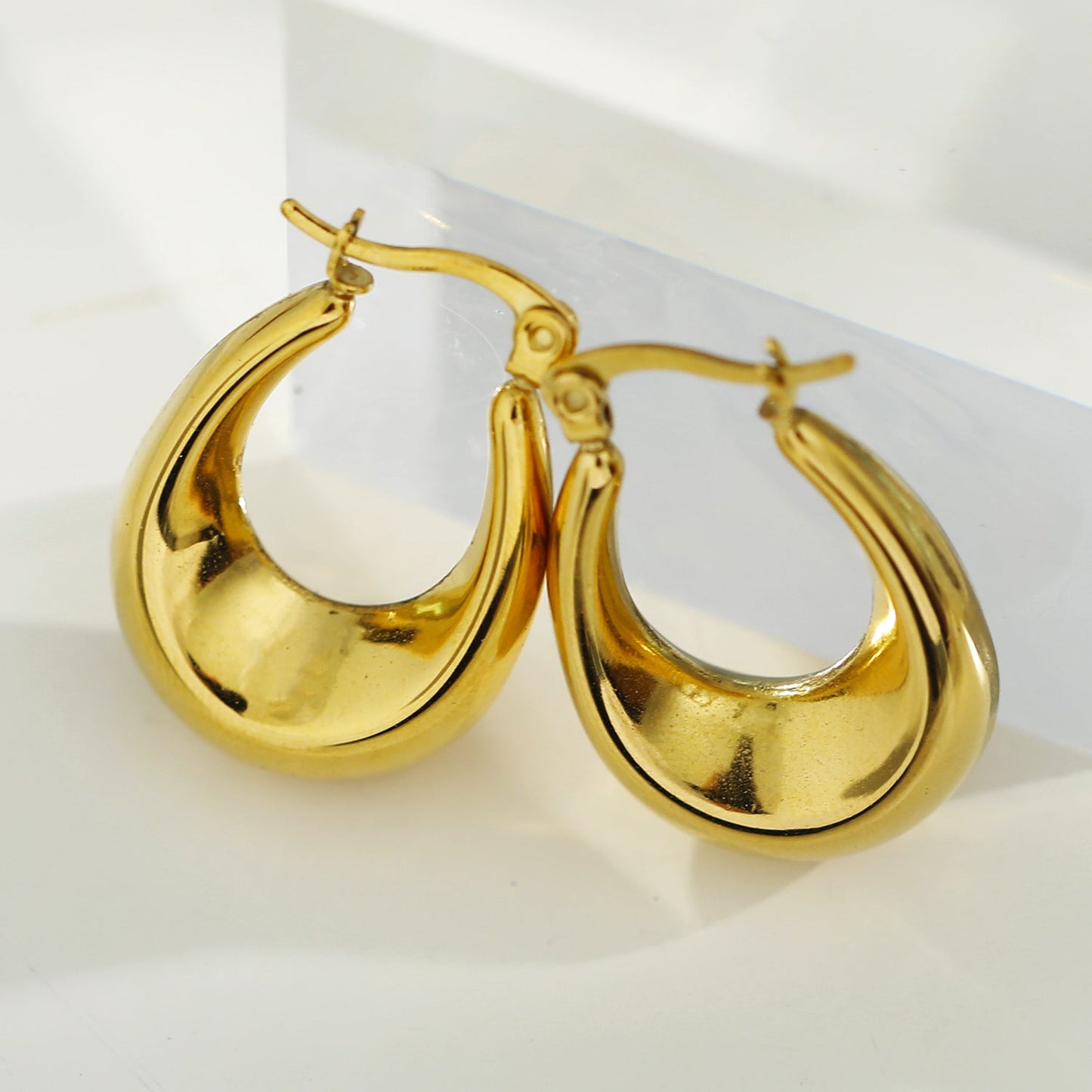 ARINA Chunky Shaped Hoops Gold