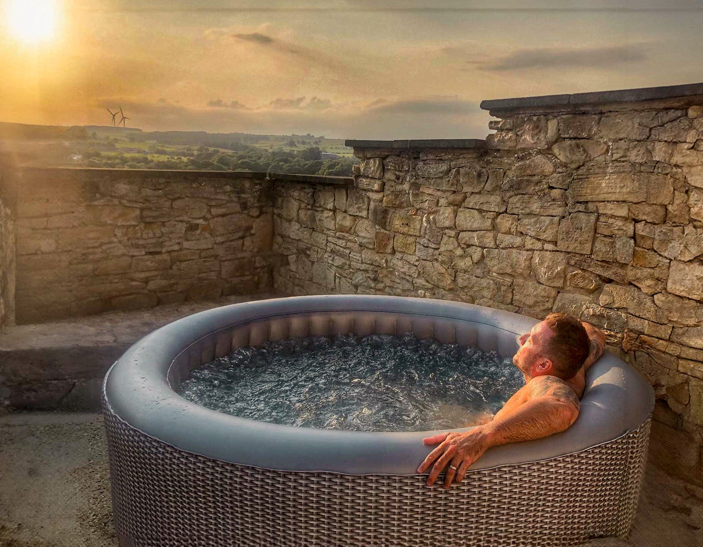 Wave | Atlantic | 4/6-Person Inflatable Hot Tub | Round | Integrated Heater