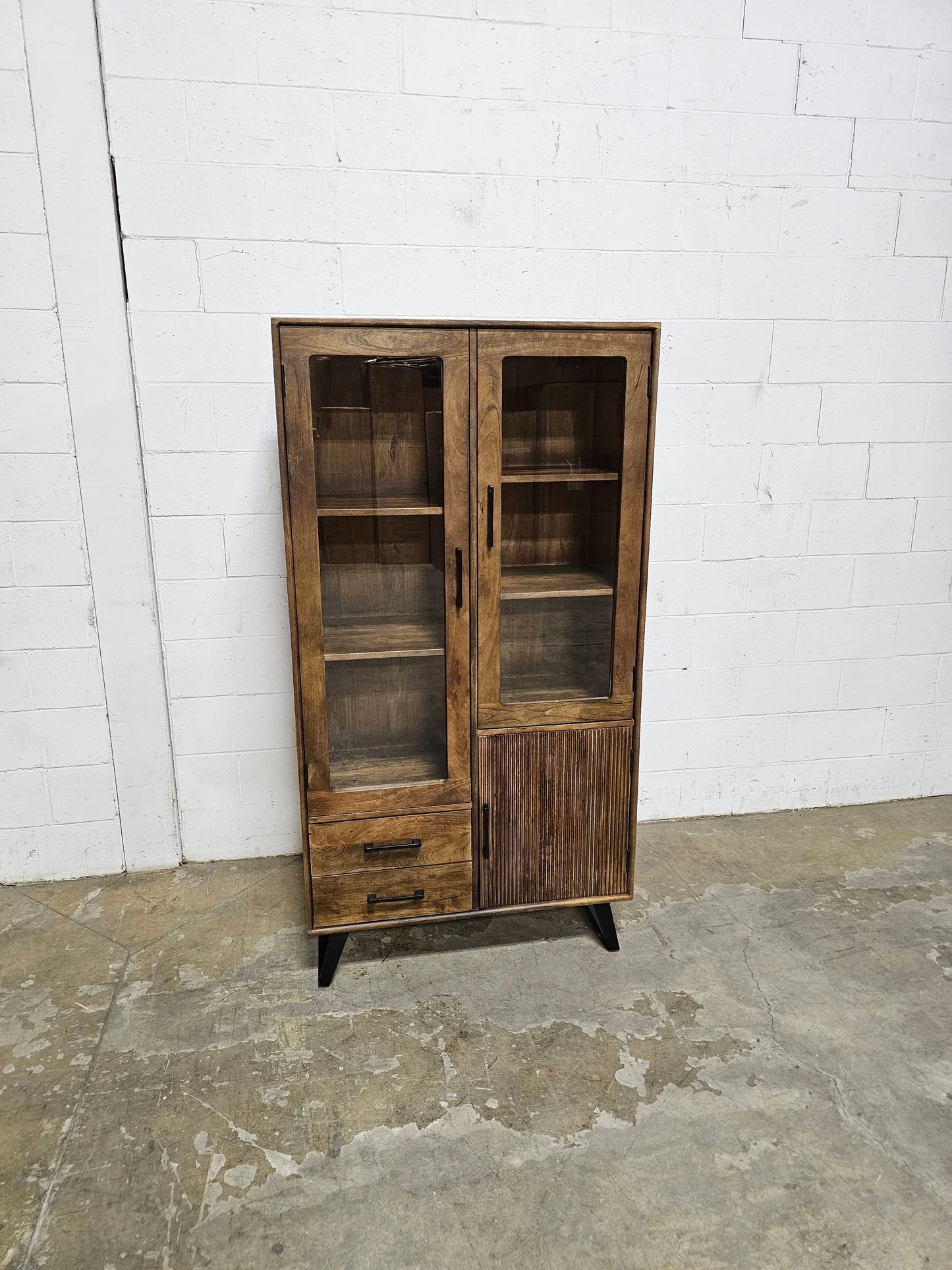 Armoire Arezzo en bois de manguier portes vitrées