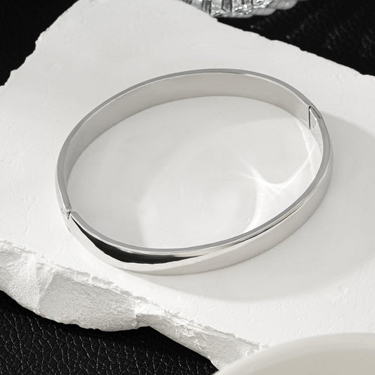 BAKOVAN: Mid Width Silver Band Bracelet for Men or Women